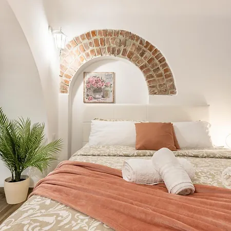 Buonarroti Loft - 10min From Duomo Daire *